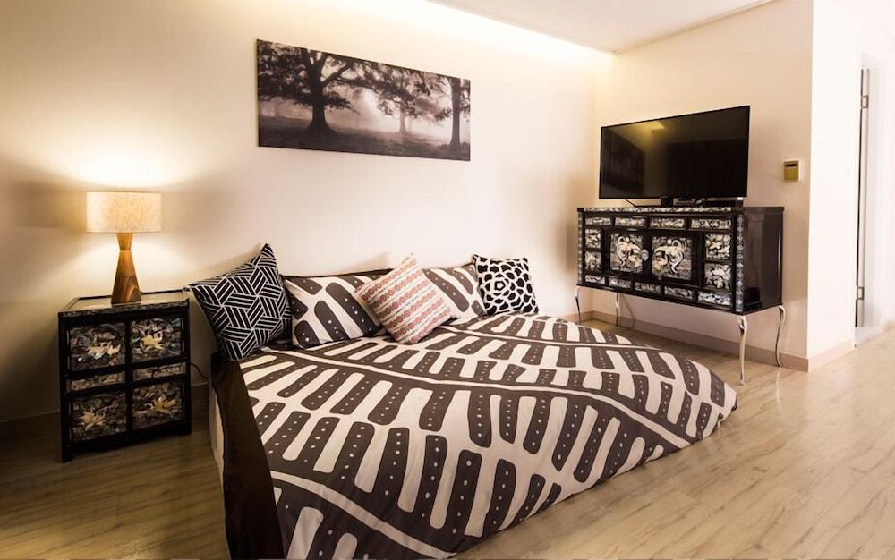 Hotel Bernoui Сеул Экстерьер фото