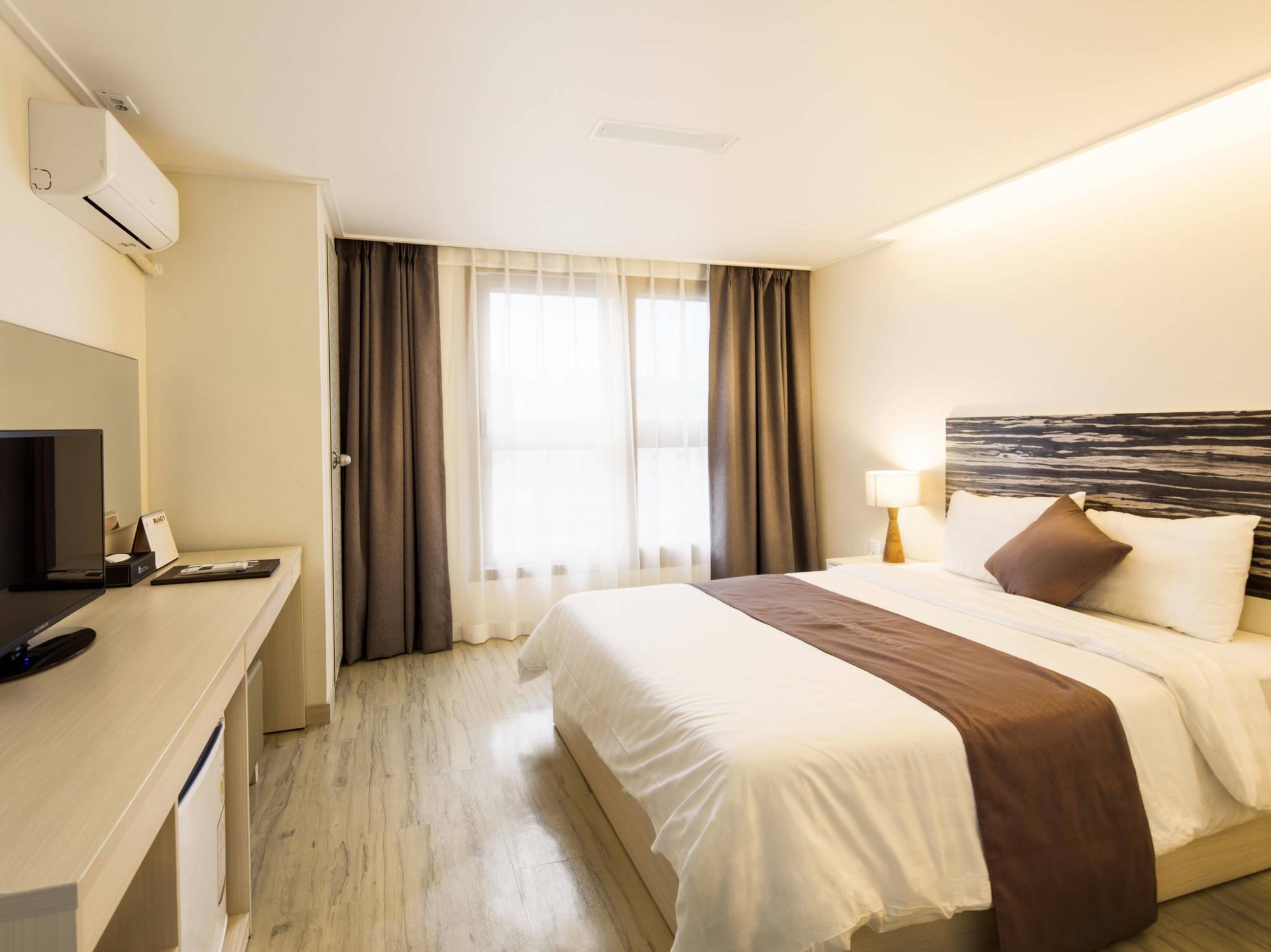 Hotel Bernoui Сеул Экстерьер фото